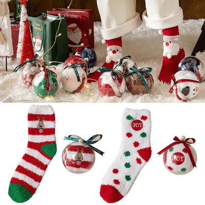 Chaussettes de Noël douillettes dans une boule décorative – Cadeau idéal pour les fêtes