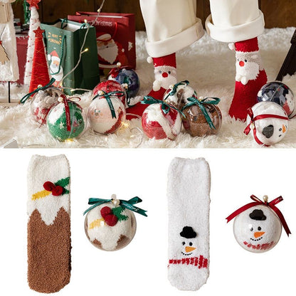 Chaussettes de Noël douillettes dans une boule décorative – Cadeau idéal pour les fêtes