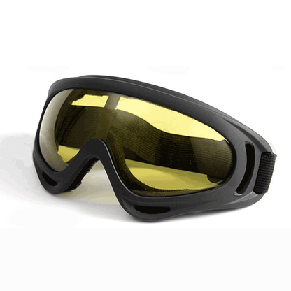 SP17 is designed to provide optimal eye protection and performance for outdoor activities. Featuring various PC lens tints with UV protection coating that enhance visibility and reduce glare, the full-rim design shields the eyes from wind, dust, and debris. With a snug fit and comfortable padding, they allow users to focus on their activities without distraction. Perfect for cycling, riding, and sailing.