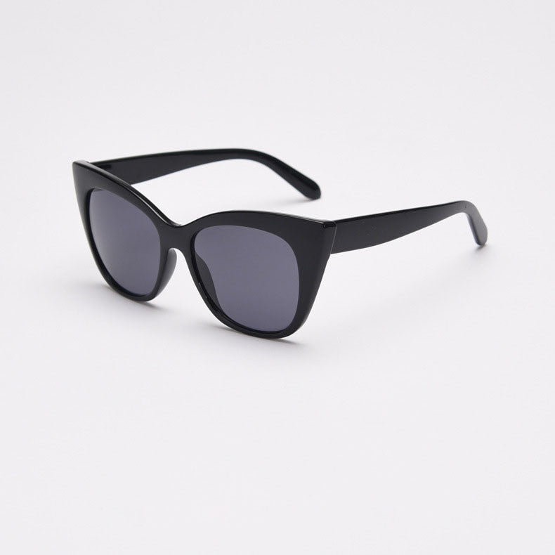 MieMie SH001 is crafted from flexible and vibrant PC material. With integrated nose pads and a unique cat-eye design, these UV400 protection sunglasses effortlessly complement your everyday outfits. They are the perfect accessory for every sunny day! Available in 6 colors: Black Tortoise, Black, Brown, Yellow, White, Grey