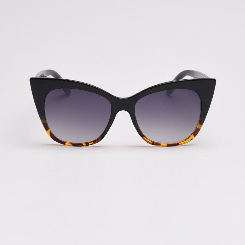 MieMie SH001 is crafted from flexible and vibrant PC material. With integrated nose pads and a unique cat-eye design, these UV400 protection sunglasses effortlessly complement your everyday outfits. They are the perfect accessory for every sunny day! Available in 6 colors: Black Tortoise, Black, Brown, Yellow, White, Grey