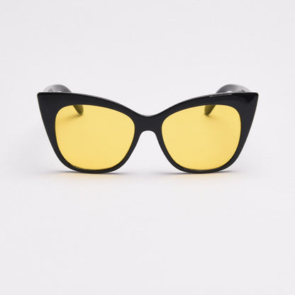 MieMie SH001 is crafted from flexible and vibrant PC material. With integrated nose pads and a unique cat-eye design, these UV400 protection sunglasses effortlessly complement your everyday outfits. They are the perfect accessory for every sunny day! Available in 6 colors: Black Tortoise, Black, Brown, Yellow, White, Grey