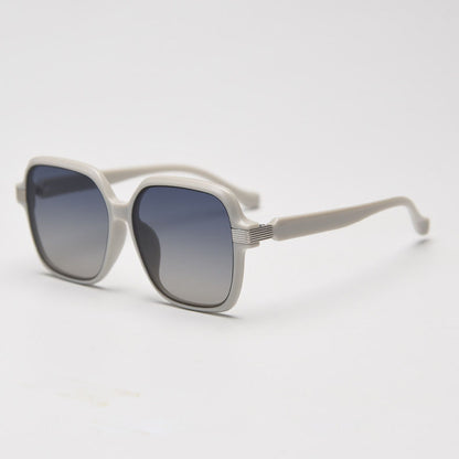 SSQ013 Classic Wayframe sunglasses are crafted from polished, sophisticated metal and are available in three color options: gray, brown, and Black. With adjustable nose pads and elongated polished temple arms, this fashionable frame design offers a fresh take on your eyewear style.