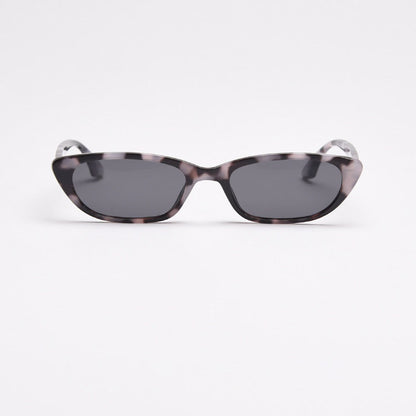 MieMie SO001 rectangle oval cat-eye polarized UV400 protection sunglasses adds an instant touch of retro charm to your outfit, infusing your look with pure sophistication. Elegant and effortless, these sunglasses embody a true city-chic vibe. Crafted from PC material, they offer a lightweight and durable fit, perfect for your commute, weekends, or sunny days. Available in 6 colors: Green, Black, Tortoise, Orange, Brown, Black Tortoise