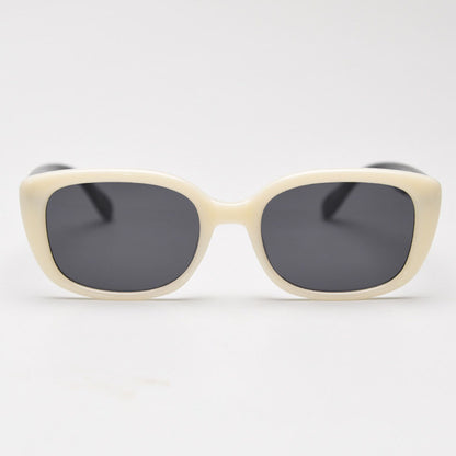 SSQ008 MieMie square sunglasses made from TR90 material & TAC lenses and are available in 4 color options: black, brown, red, white. Crafted with Polarized UV400 protection, reduces glare, great for beach or outdoor activities