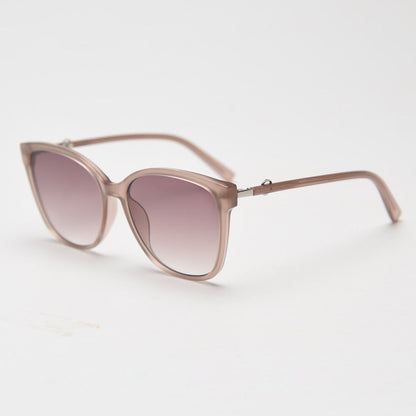 MieMie SSQ011 Square sunglasses are crafted from polished, sophisticated TR90 & TAC material are available in five color options: tortoise, black, brown, beige, pink. Equipped with polarized UV400 protection, with elongated polished temple arms, this fashionable frame design offers a fresh take on your eyewear style.