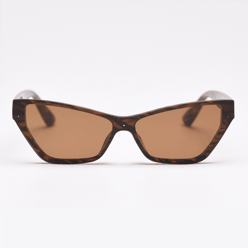 MieMie Bold Cat Eye SC004 Sunglasses combines modern style and bold sophistication! Made with a sturdy PC frame and featuring in Black & Brown, these sunglasses provide both durability and a chic aesthetic, also offers UV400 protection, shielding your eyes from harmful rays.